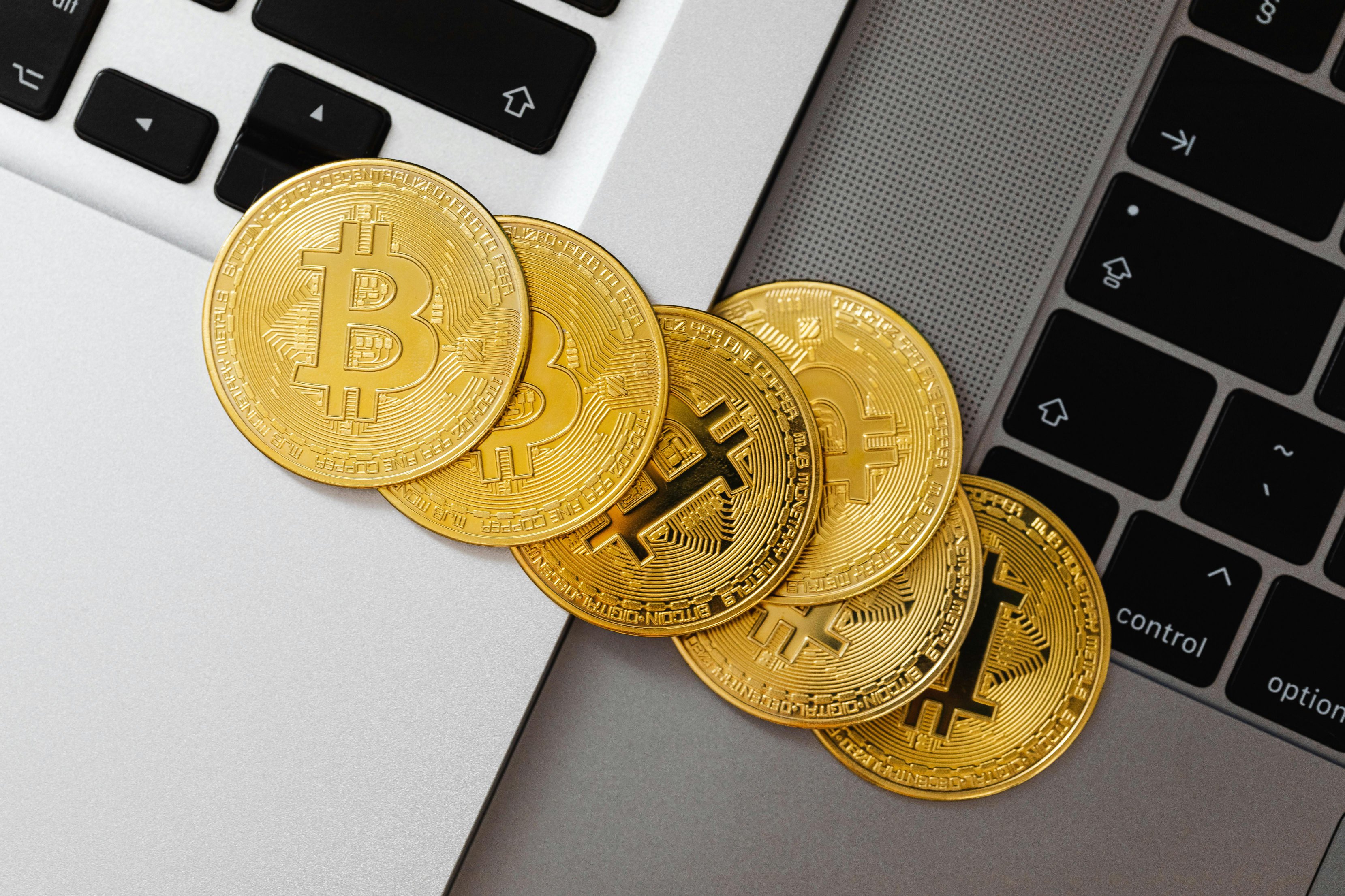 Altcoin Fiyat Tahminleri: Hangi Coinler Yükselecek?